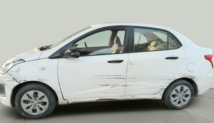 2017 Hyundai Xcent BASE 1.2, Petrol, Manual, 1,79,531 km, exterior