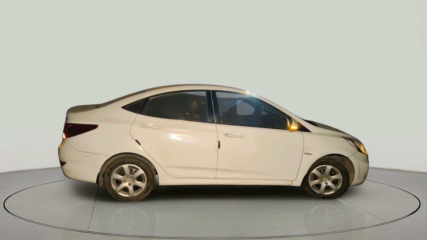 2013 Hyundai Verna FLUIDIC 1.6 VTVT EX, Petrol, Manual, 68,946 km, exterior