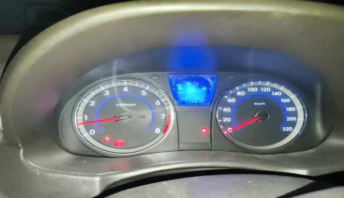 2013 Hyundai Verna FLUIDIC 1.6 VTVT EX, Petrol, Manual, 68,946 km, interior