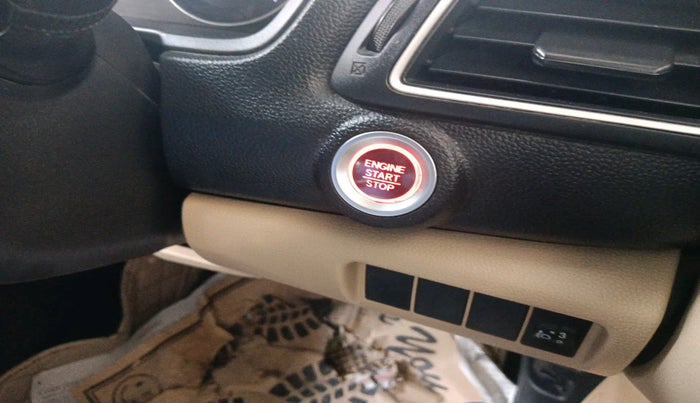 2019 Honda Amaze 1.2L I-VTEC VX, Petrol, Manual, 1,24,970 km, interior