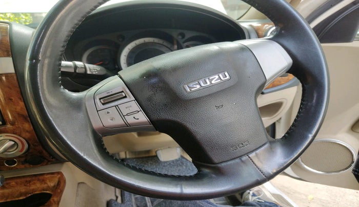 2016 ISUZU MU-7 Premium 4x2 AT, Diesel, Automatic, 99,000 km, interior