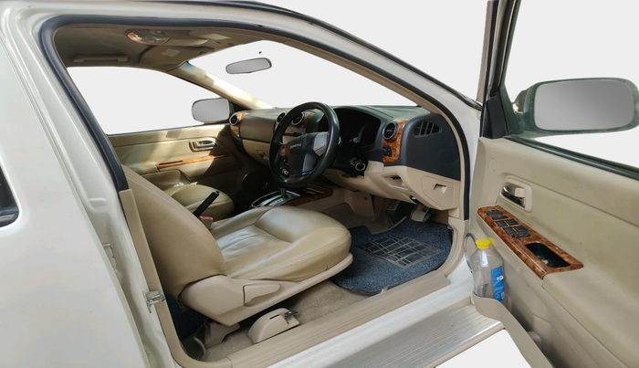 2016 ISUZU MU-7 Premium 4x2 AT, Diesel, Automatic, 99,000 km, interior