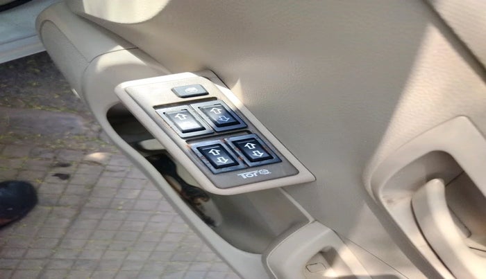 2012 Maruti Swift Dzire LXI, Petrol, Manual, 53,336 km, interior