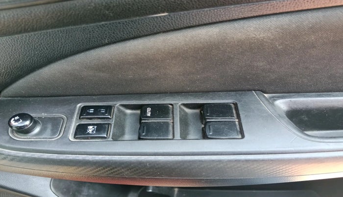 2020 Maruti Swift VXI, Petrol, Manual, 76,200 km, interior