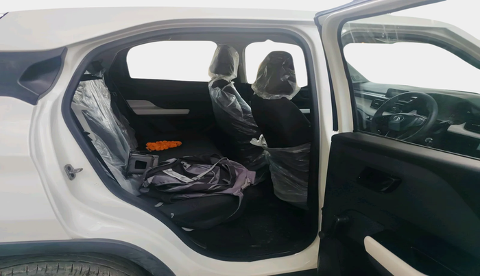 2023 Tata PUNCH PURE RHYTHM PACK MT, Petrol, Manual, 12,816 km, interior