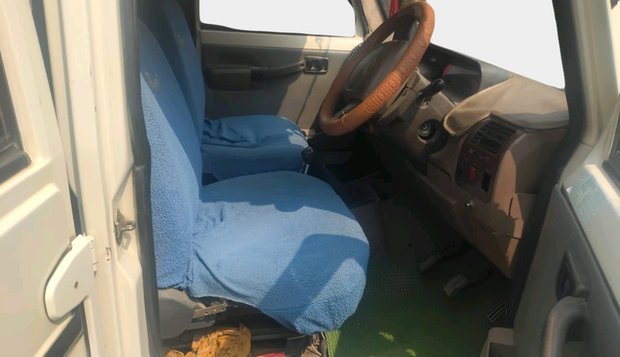 2014 Mahindra Bolero SLX BS-III, Diesel, Manual, 1,13,168 km, interior