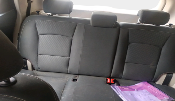 2019 Mahindra XUV300 W6 1.2 PETROL, Petrol, Manual, 1,05,766 km, interior