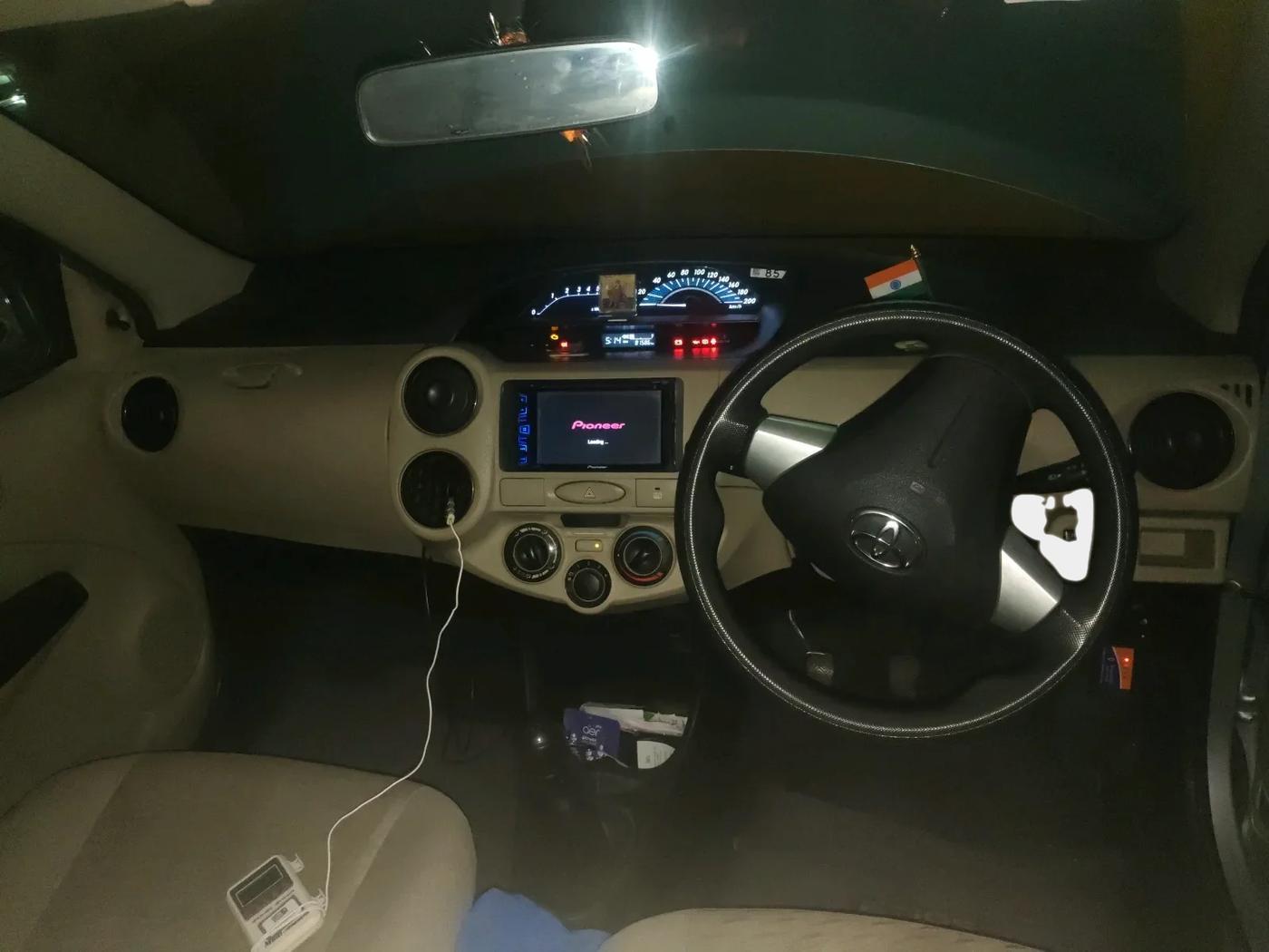 2017 Toyota Etios Liva GX, Petrol, Manual, 81,586 km, interior