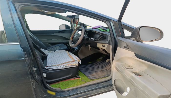 2019 Mahindra MARAZZO M2 8 STR, Diesel, Manual, 3,41,397 km, interior