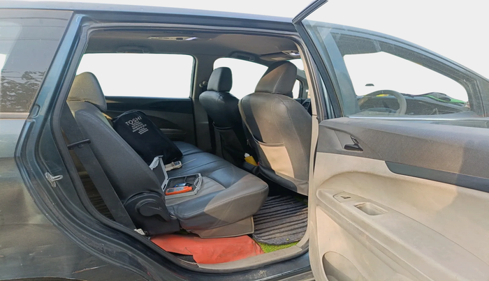 2019 Mahindra MARAZZO M2 8 STR, Diesel, Manual, 3,41,397 km, interior