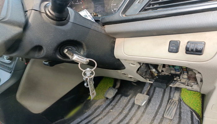 2019 Mahindra MARAZZO M2 8 STR, Diesel, Manual, 3,41,397 km, interior