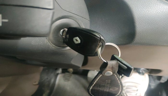 2016 Renault Duster 85 PS RXZ DIESEL, Diesel, Manual, 1,48,383 km, interior