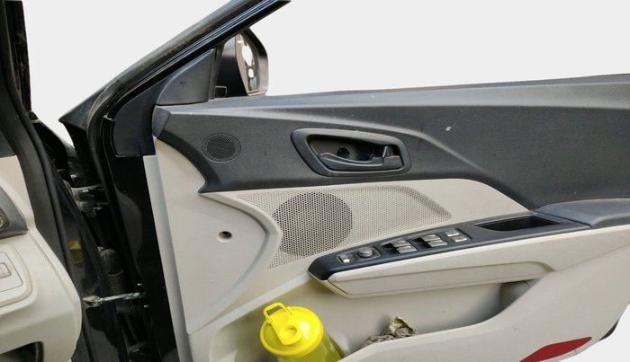 2022 Mahindra XUV300 W6 1.5 Diesel, Diesel, Manual, 59,098 km, interior