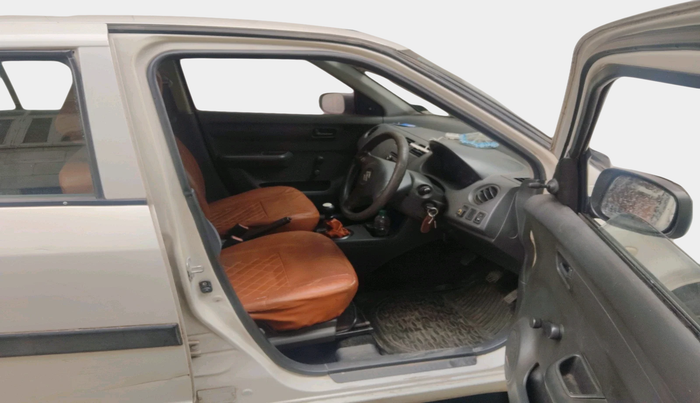 2011 Maruti Swift LXI, Petrol, Manual, 48,218 km, interior