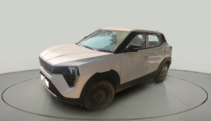 2024 Mahindra XUV 3XO MX1 1.2 L TCMPFi, Petrol, Manual, 12,928 km, exterior