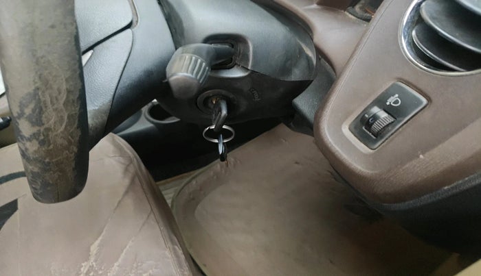 2014 Honda Amaze 1.2L I-VTEC S, Petrol, Manual, 1,13,757 km, interior