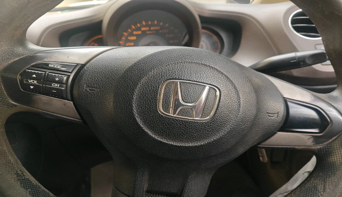 2014 Honda Amaze 1.2L I-VTEC S, Petrol, Manual, 1,13,757 km, interior
