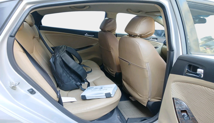 2013 Hyundai Verna FLUIDIC 1.6 VTVT SX, Petrol, Manual, 1,37,760 km, interior