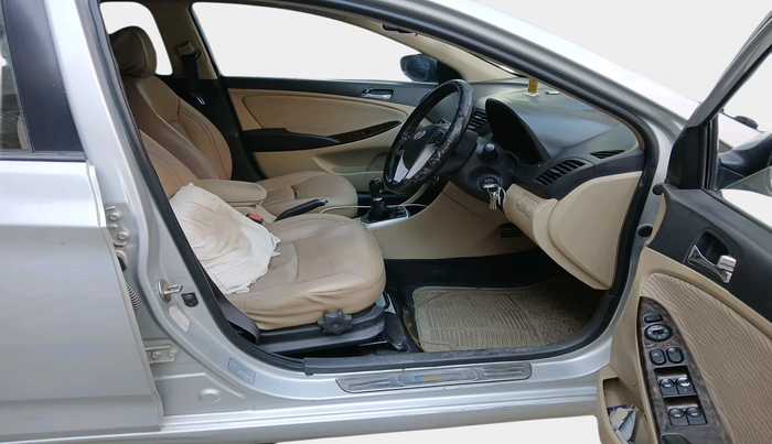 2013 Hyundai Verna FLUIDIC 1.6 VTVT SX, Petrol, Manual, 1,37,760 km, interior