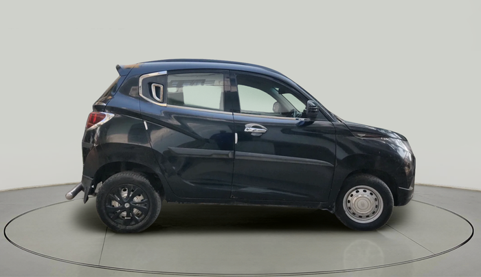 2017 Mahindra Kuv100 K2 6 STR, Petrol, Manual, 26,401 km, exterior