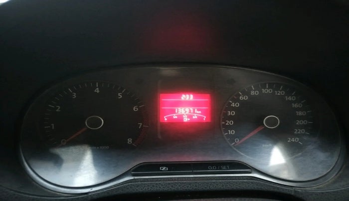 2010 Volkswagen Polo COMFORTLINE 1.2L PETROL, Petrol, Manual, 1,36,971 km, interior