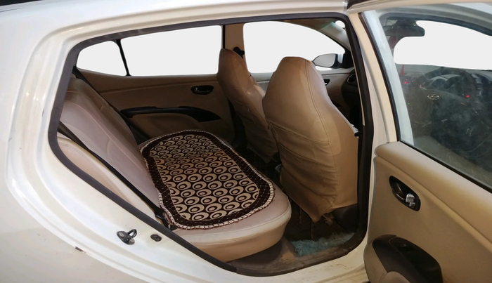 2011 Hyundai i10 MAGNA 1.2, Petrol, Manual, 66,788 km, interior