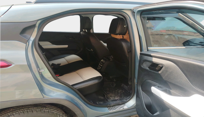 2024 Tata PUNCH Accomplished Plus, Petrol, Manual, 4,115 km, interior