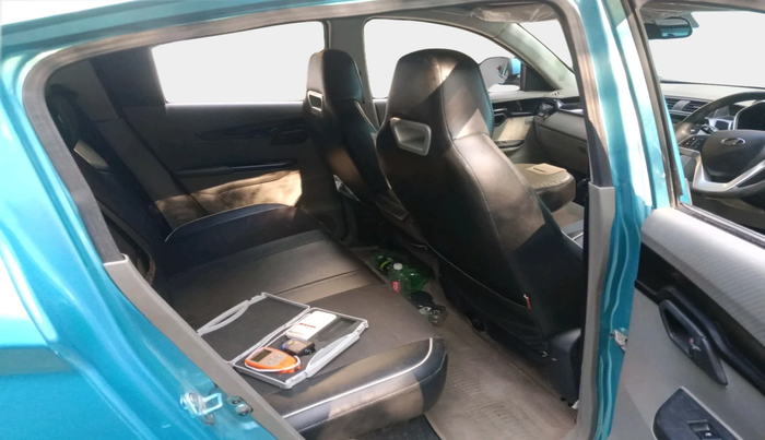 2016 Mahindra Kuv100 K8 D 6 STR, Diesel, Manual, 77,610 km, interior