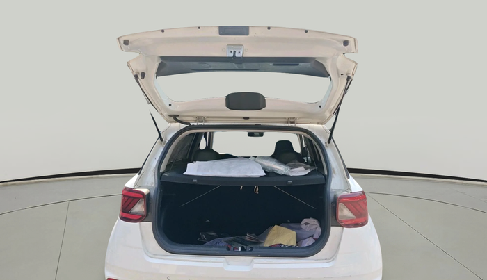 2022 Hyundai VENUE S 1.2, Petrol, Manual, 86,590 km, exterior