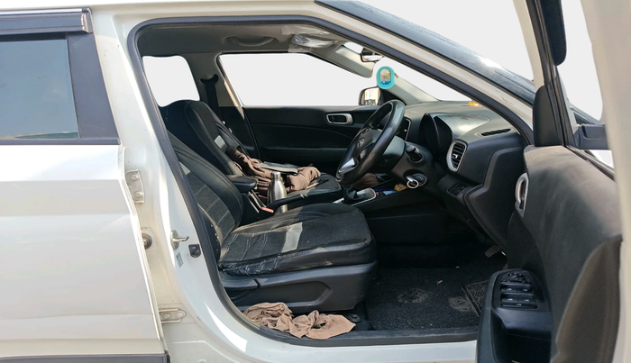 2022 Hyundai VENUE S 1.2, Petrol, Manual, 86,590 km, interior