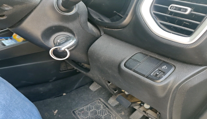 2022 Hyundai VENUE S 1.2, Petrol, Manual, 86,590 km, interior