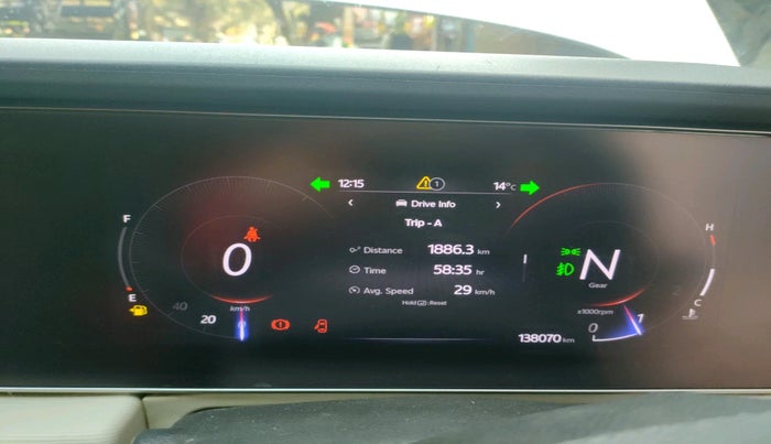 2022 Mahindra XUV700 AX 5 P MT 7 STR, Petrol, Manual, 1,38,070 km, interior