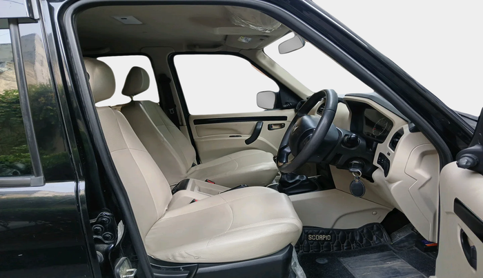 2023 Mahindra SCORPIO CLASSIC S 7STR, Diesel, Manual, 36,084 km, interior