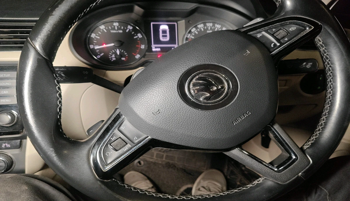 2017 Skoda Octavia AMBITION PLUS AT 1.8 TSI, Petrol, Automatic, 98,491 km, interior