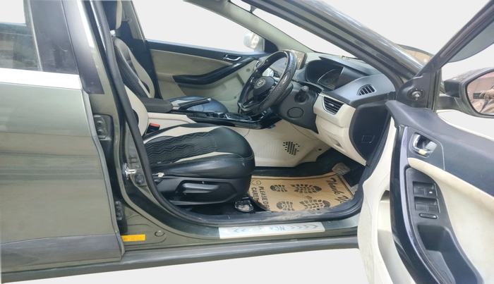 2021 Tata NEXON XZA PLUS (O) PETROL, Petrol, Automatic, 72,143 km, interior
