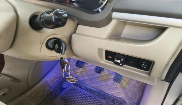 2014 Maruti Ertiga VXI, CNG, Manual, 1,37,072 km, interior