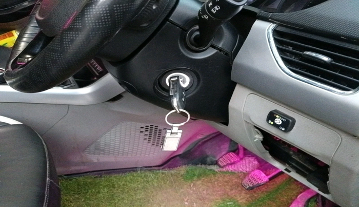 2019 Tata NEXON XT PETROL, Petrol, Manual, 68,502 km, interior