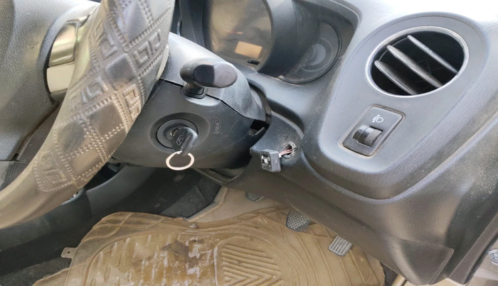 2014 Honda Amaze 1.2L I-VTEC S, Petrol, Manual, 1,00,060 km, interior