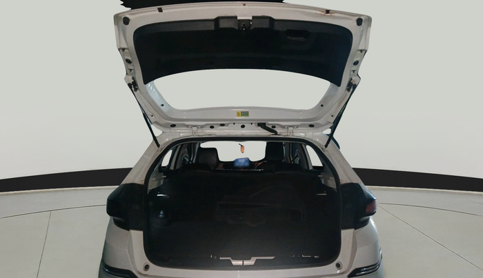 2024 Tata ALTROZ XE CNG, Petrol, Manual, 27,877 km, exterior