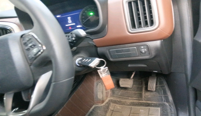 2025 Mahindra SCORPIO-N Z8 DIESEL AT 2WD 7 STR, Diesel, Automatic, 43,521 km, interior