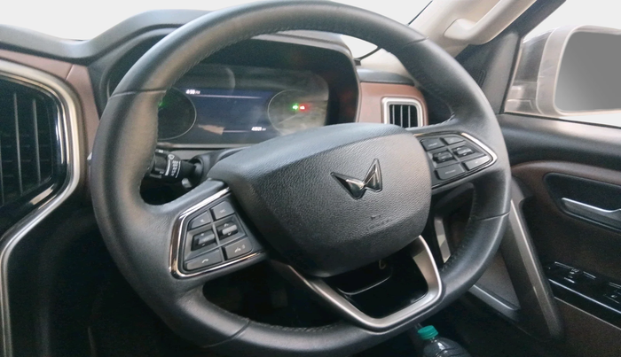 2025 Mahindra SCORPIO-N Z8 DIESEL AT 2WD 7 STR, Diesel, Automatic, 43,521 km, interior