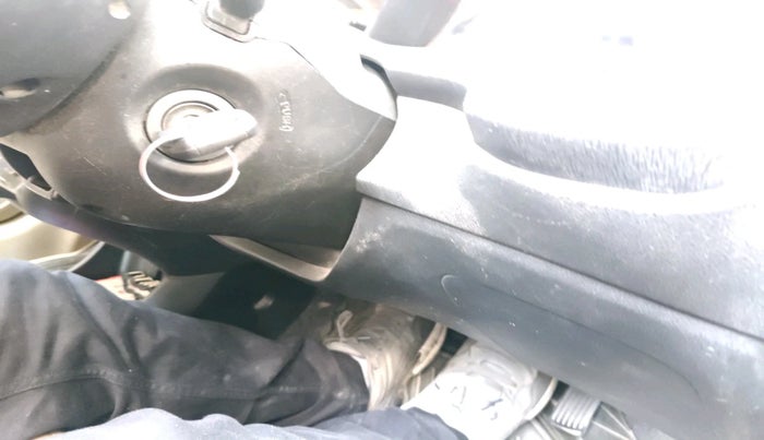 2014 Honda Amaze 1.2L I-VTEC S, Petrol, Manual, 1,36,702 km, interior