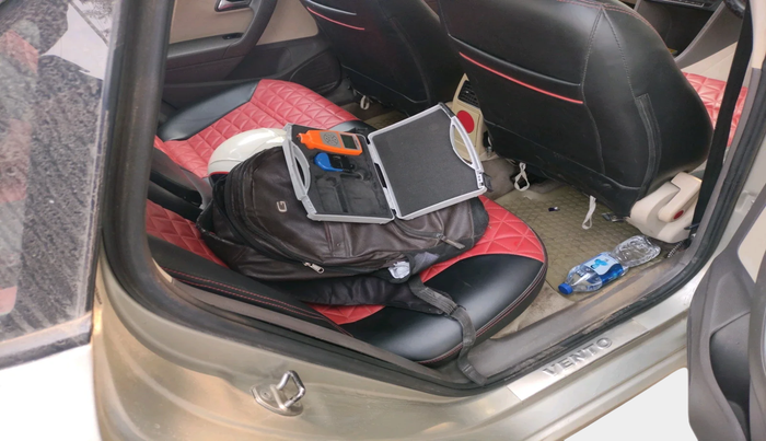 2013 Volkswagen Vento COMFORTLINE 1.6, Petrol, Manual, 1,06,443 km, interior