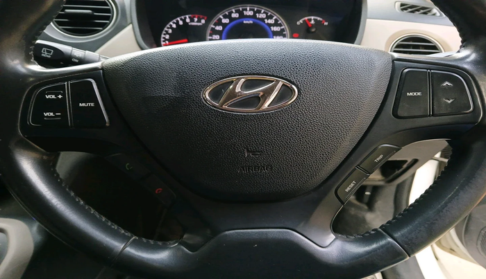 2016 Hyundai Grand i10 ASTA (O) AT 1.2 KAPPA VTVT, Petrol, Automatic, 93,597 km, interior