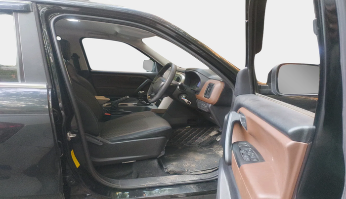 2023 Mahindra SCORPIO-N Z8 L DIESEL MT 2WD 6 STR, Diesel, Manual, 31,216 km, interior
