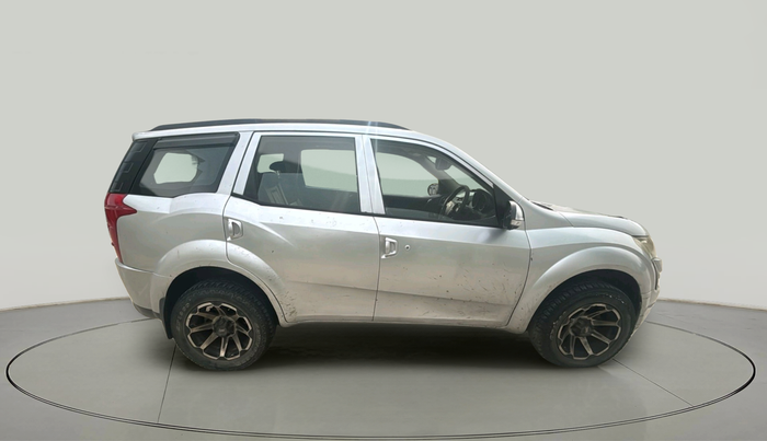 2016 Mahindra XUV500 W4, Diesel, Manual, 1,04,681 km, exterior