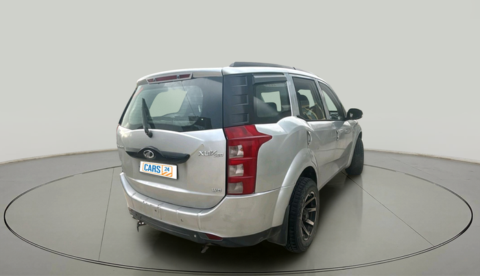 2016 Mahindra XUV500 W4, Diesel, Manual, 1,04,681 km, exterior