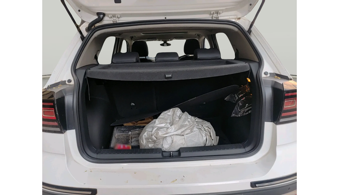 2022 Volkswagen TAIGUN TOPLINE 1.0 TSI AT, Petrol, Automatic, 26,106 km, exterior