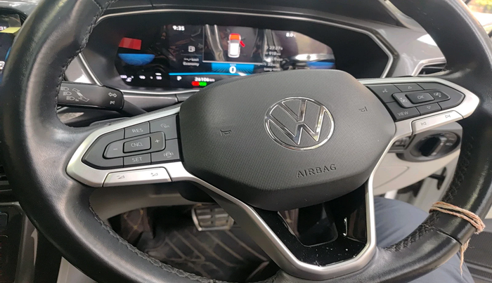 2022 Volkswagen TAIGUN TOPLINE 1.0 TSI AT, Petrol, Automatic, 26,106 km, interior