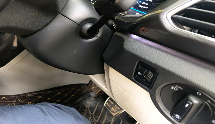 2022 Volkswagen TAIGUN TOPLINE 1.0 TSI AT, Petrol, Automatic, 26,106 km, interior